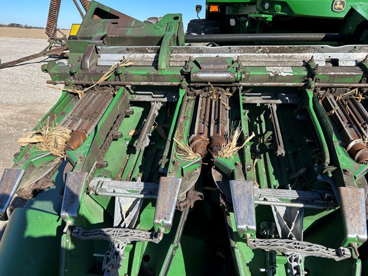 2022-john-deere-c12f-image-25