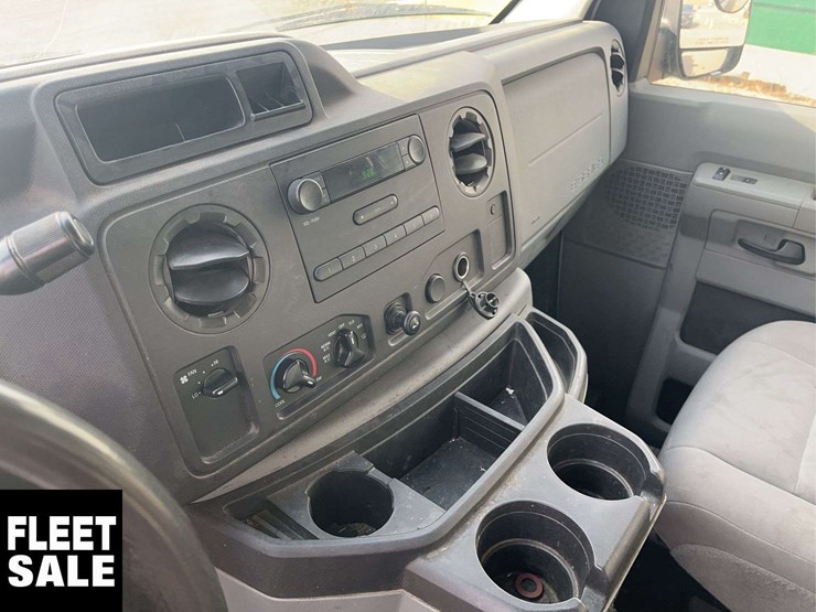 2009-ford-cargo-image-13