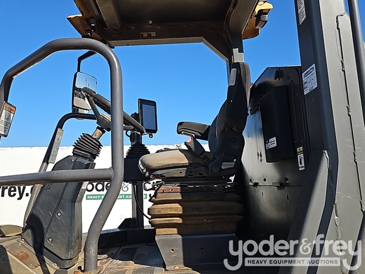 2018-volvo-sd115b-image-22