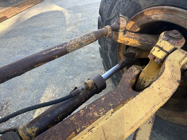 caterpillar-16g-image-42