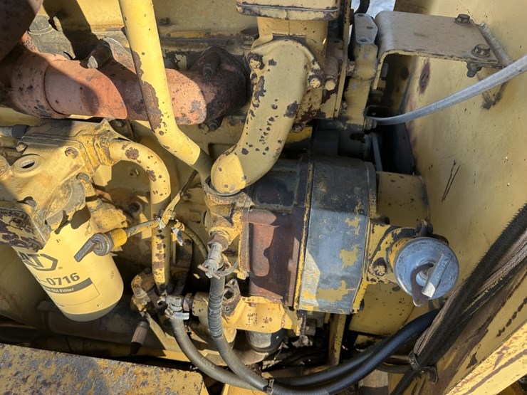 caterpillar-16g-image-53