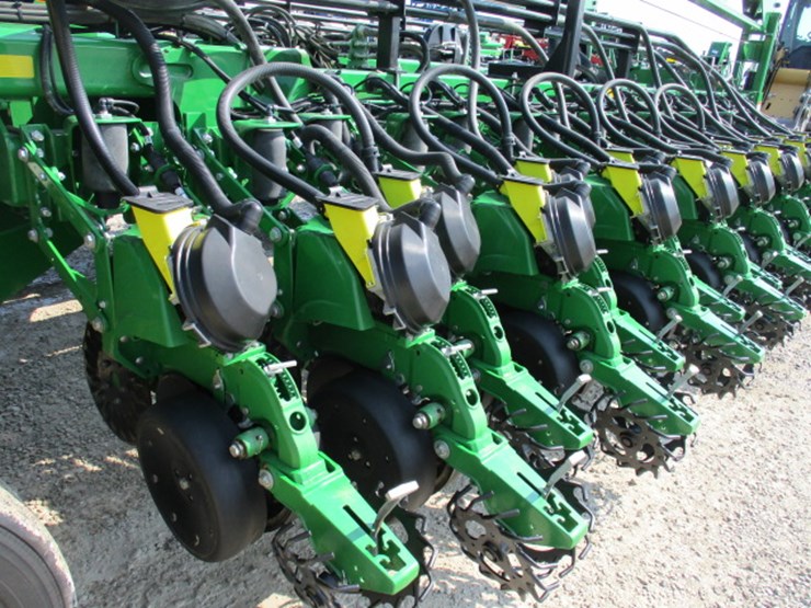 2016-john-deere-db60-image-38