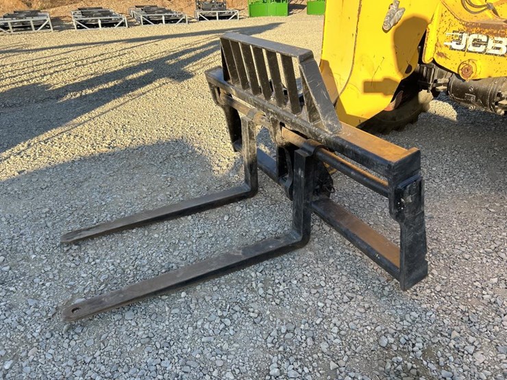 2016-jcb-507-42-image-9