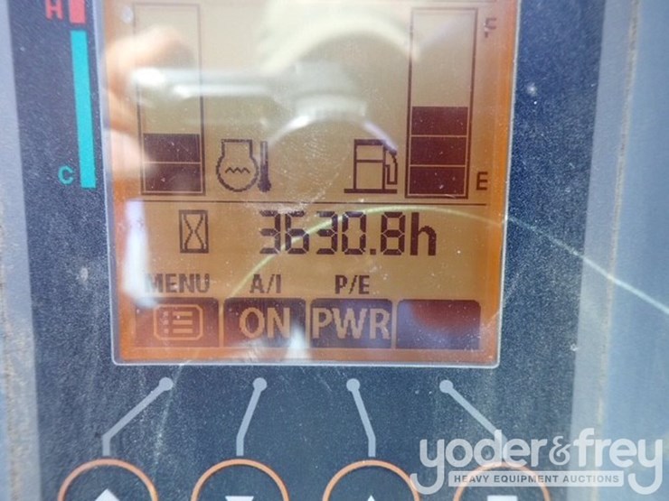 2020-deere-60g-image-32