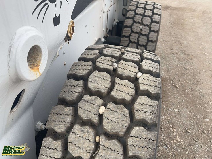 2015-bobcat-s650-image-7