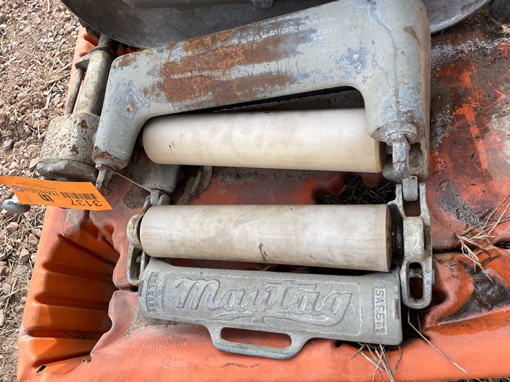 #3137-•-vintage-maytag-washing-machine-image-7