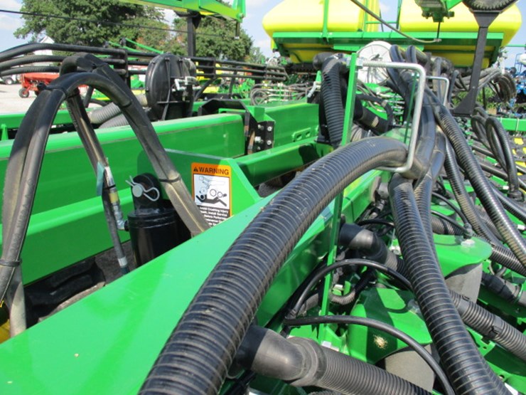 2016-john-deere-db60-image-109