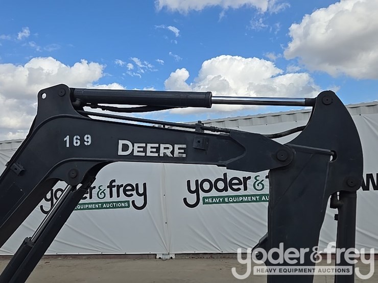 2019-deere-26g-image-37