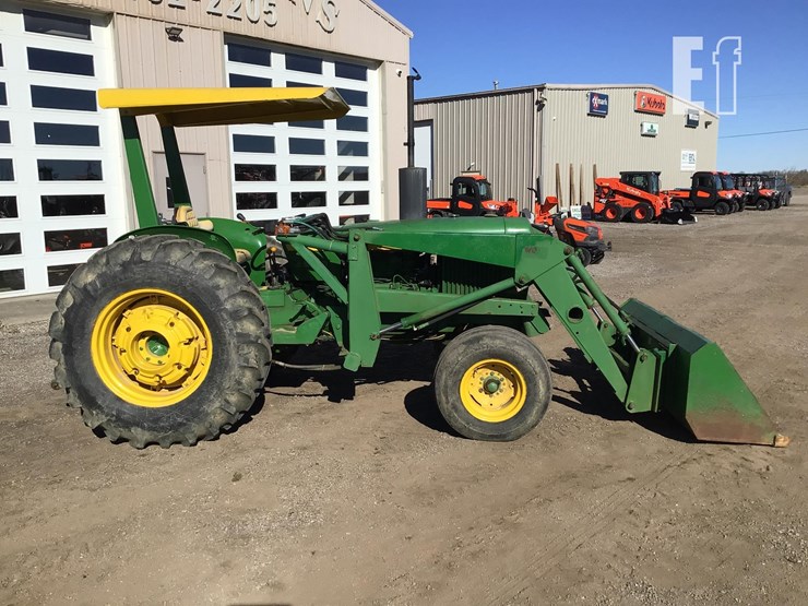 john-deere-2440-image-3