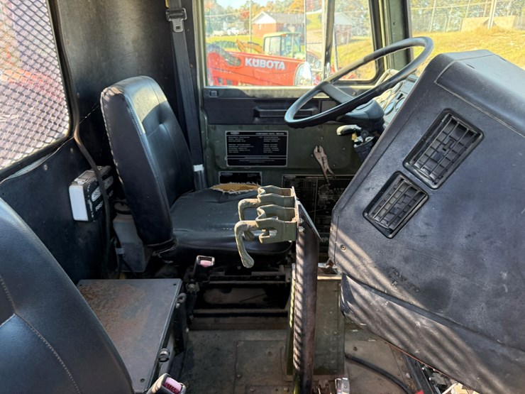 #22592-•-inop-1992-freightliner-t/a-daycab-truck-tractor-vin:-1fuymzyb1np520782-image-63