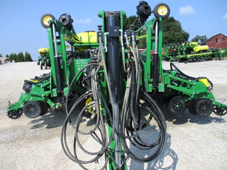 2016-john-deere-db60-image-4