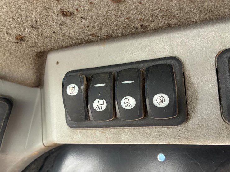 2018-caterpillar-259d-image-64