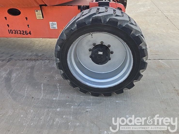 2014-jlg-600aj-image-14