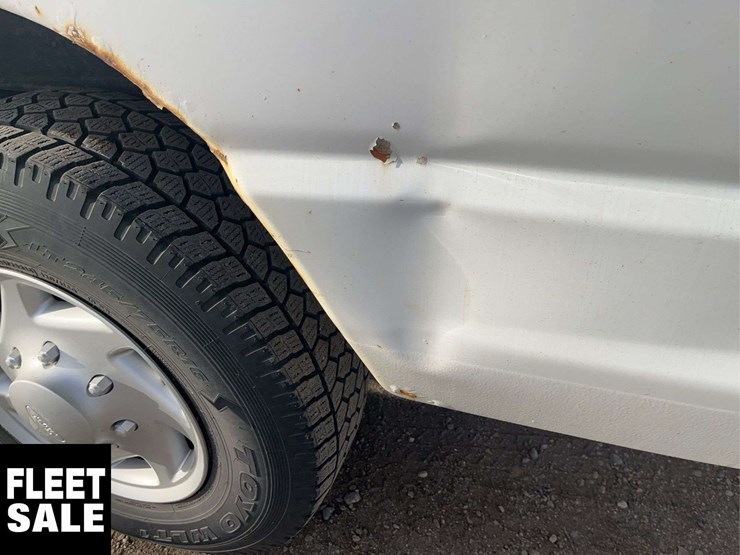 2009-ford-cargo-image-18