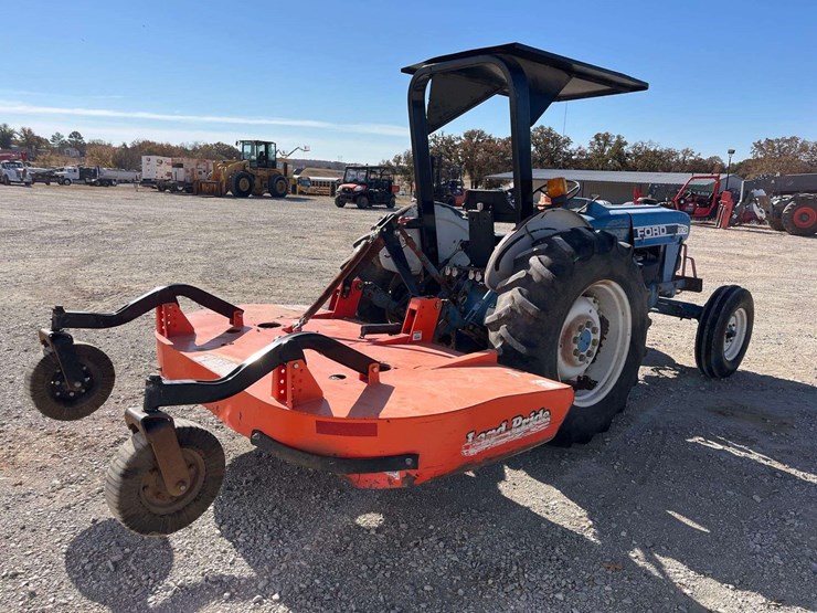 ford-tractor-image-3