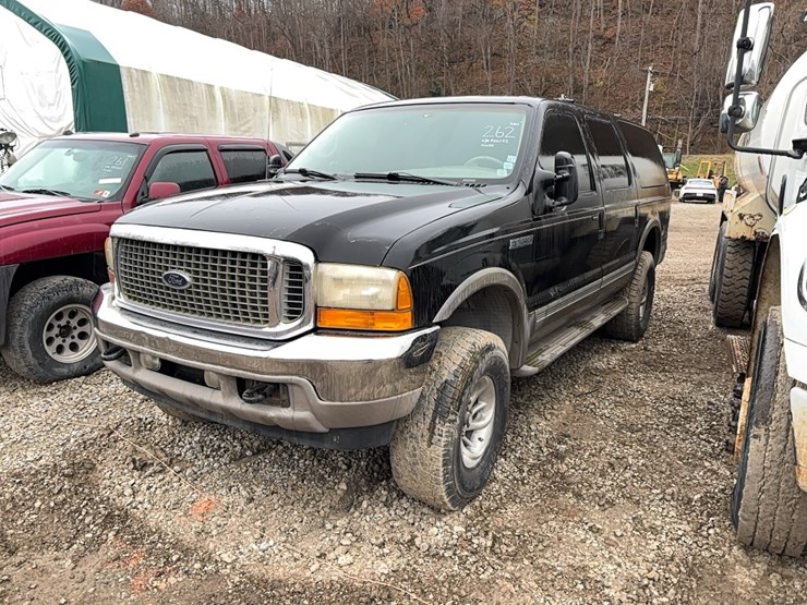 2001-ford-excursion-limited-image-1