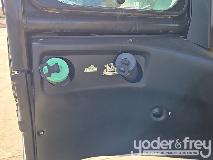 2019-caterpillar-tl1255d-image-73