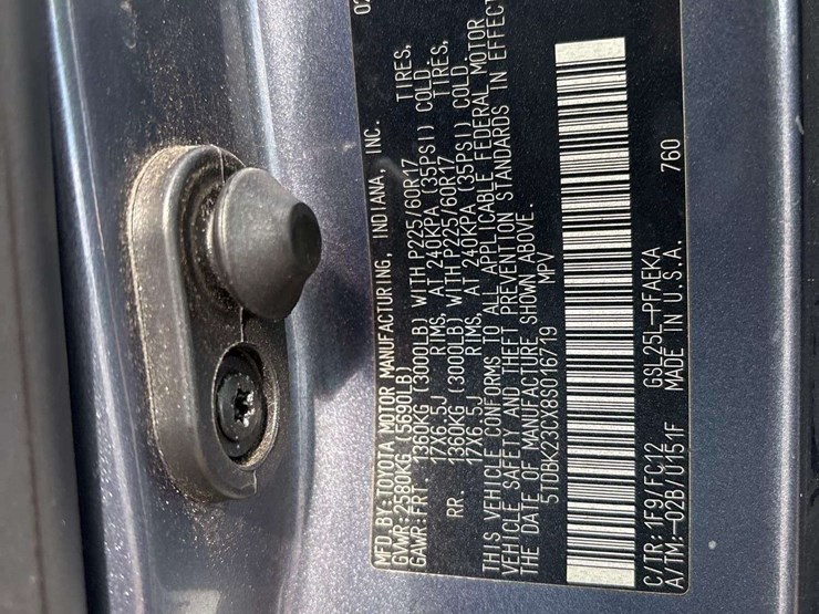 2008-toyota-sienna-image-4