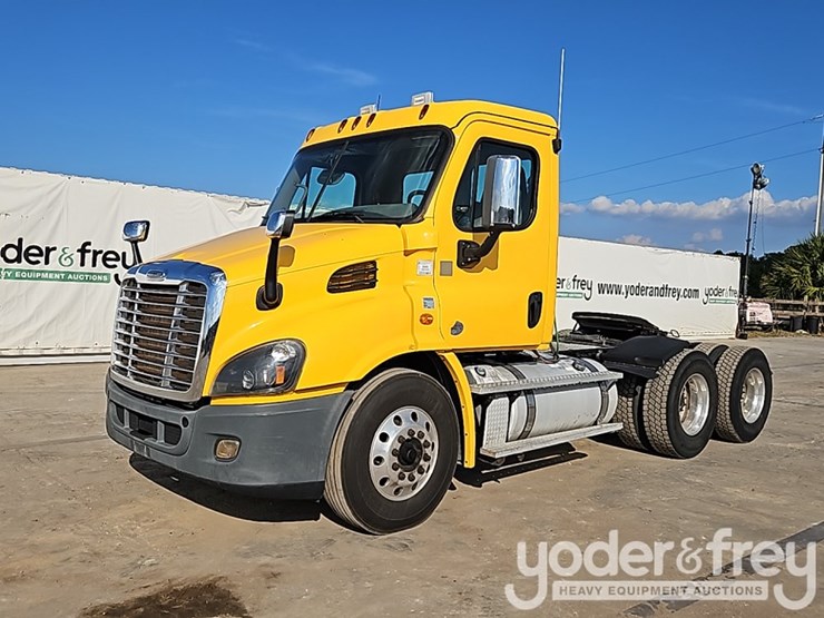 2019-freightliner-cascadia-image-1