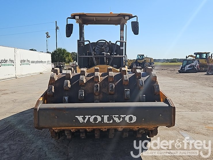 2018-volvo-sd115b-image-12