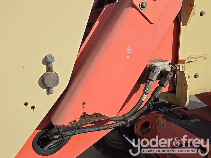 2014-jlg-600aj-image-63