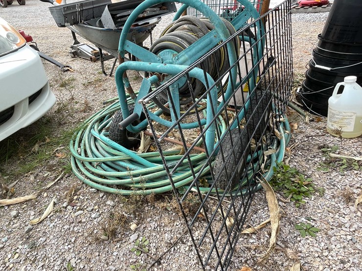 #3120-•-pile-of-lawn-and-garden-items-image-4