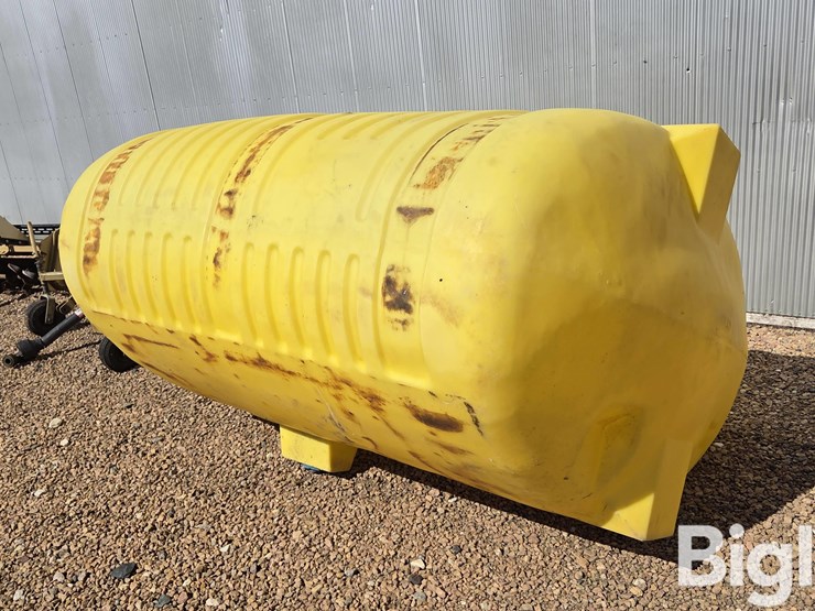 1,000-gal-poly-tank-image-1