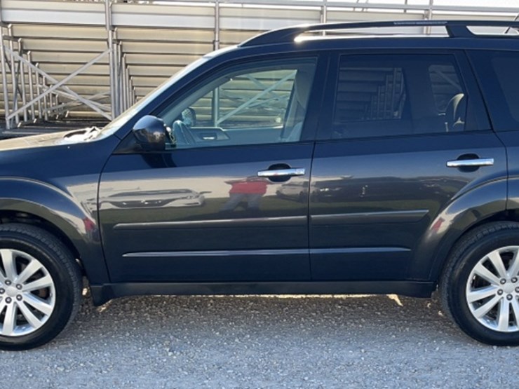 2013-subaru-forester-image-1