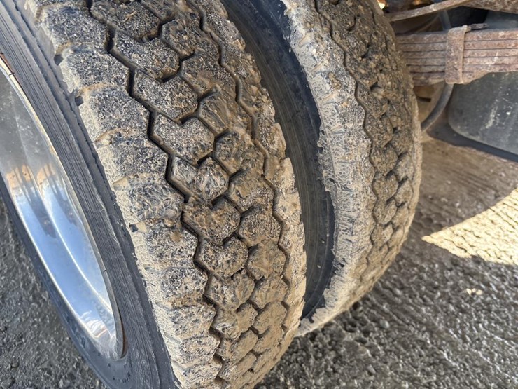 2000-ford-f550-image-44