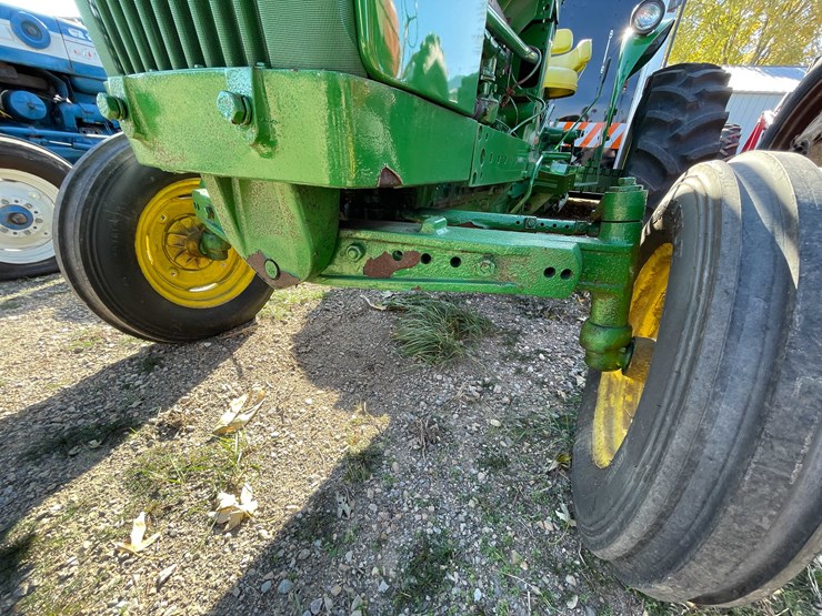 john-deere-2010-image-11