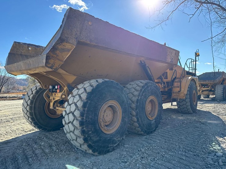 2015-caterpillar-745c-image-7