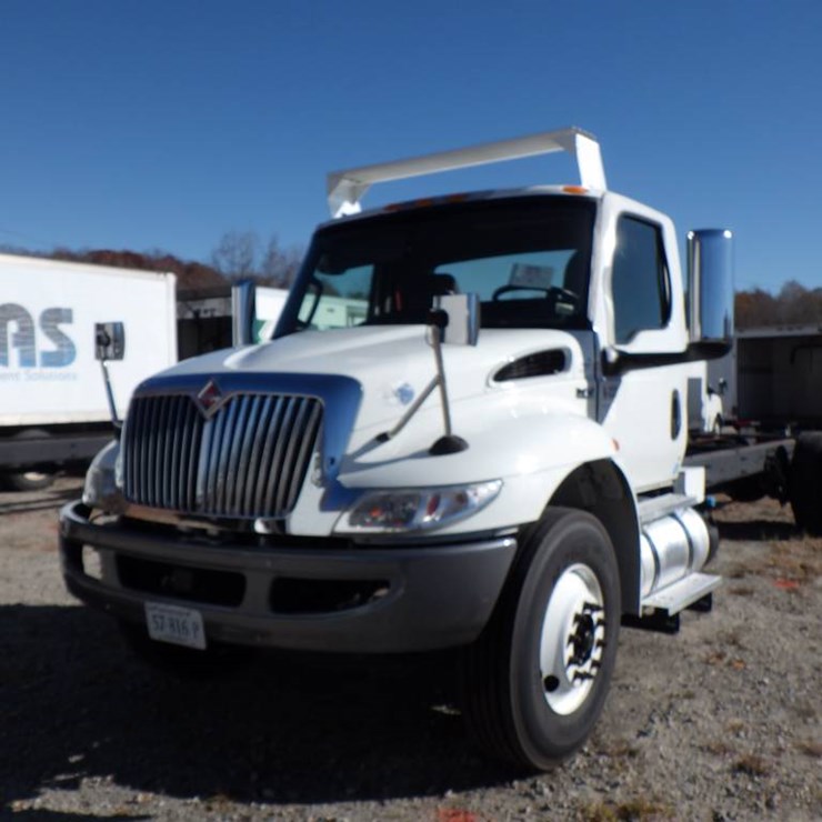 2020 INTERNATIONAL MV607