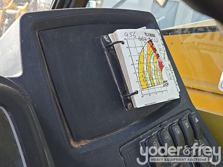 2019-caterpillar-tl1255d-image-111