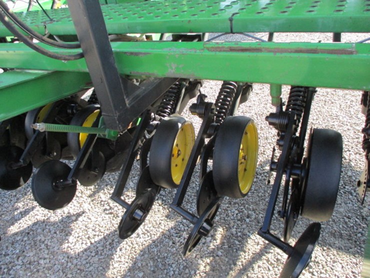 john-deere-750-image-25