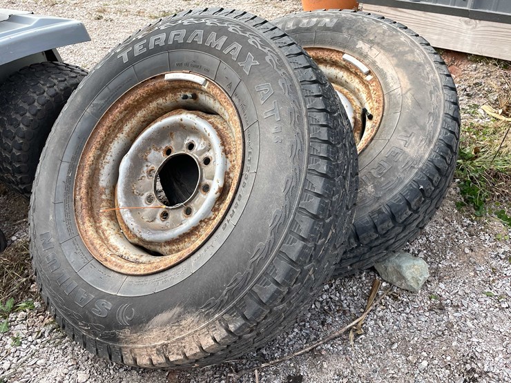 #3133-•-(2)-steel-wheels-and-tires-image-1