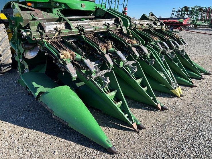 2022-john-deere-c12f-image-3