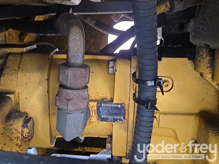 2014-caterpillar-938k-image-77