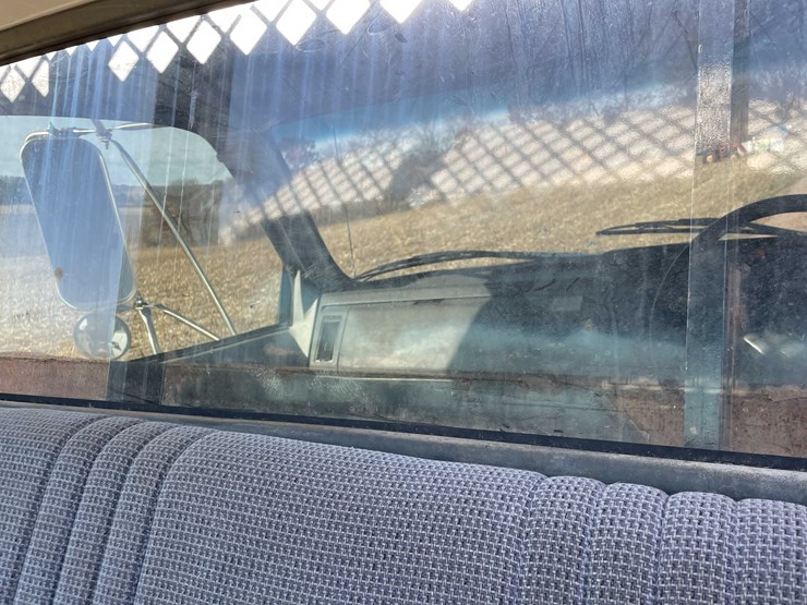 #3006-•-1999-chevy-c6500-single-axle-dump-flatbed-truck-(title-in-delay)-image-41