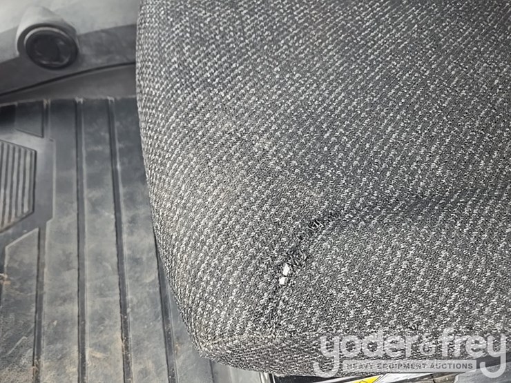 2014-caterpillar-938k-image-156