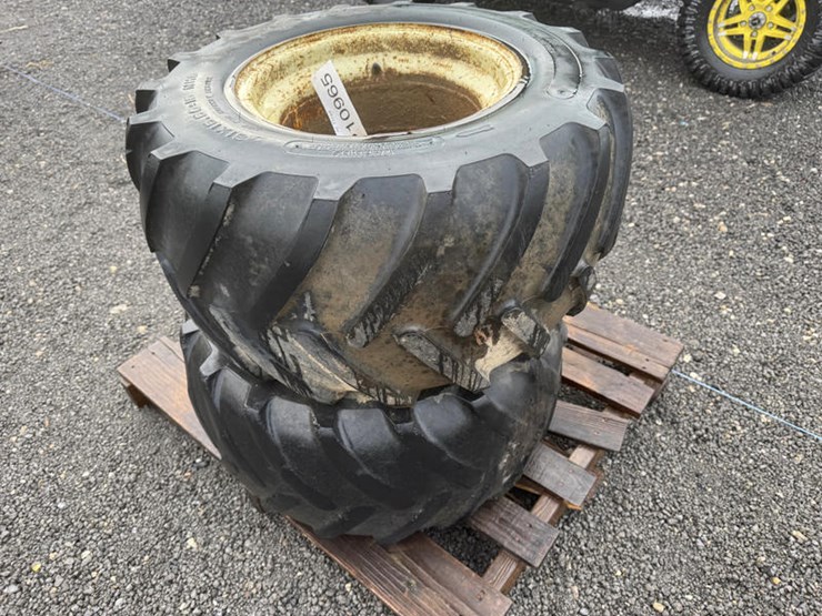 #10965-•-31:00x15:50x15-pair-of-tires-image-1