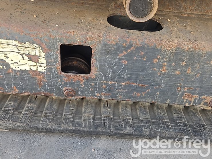 2019-deere-26g-image-12