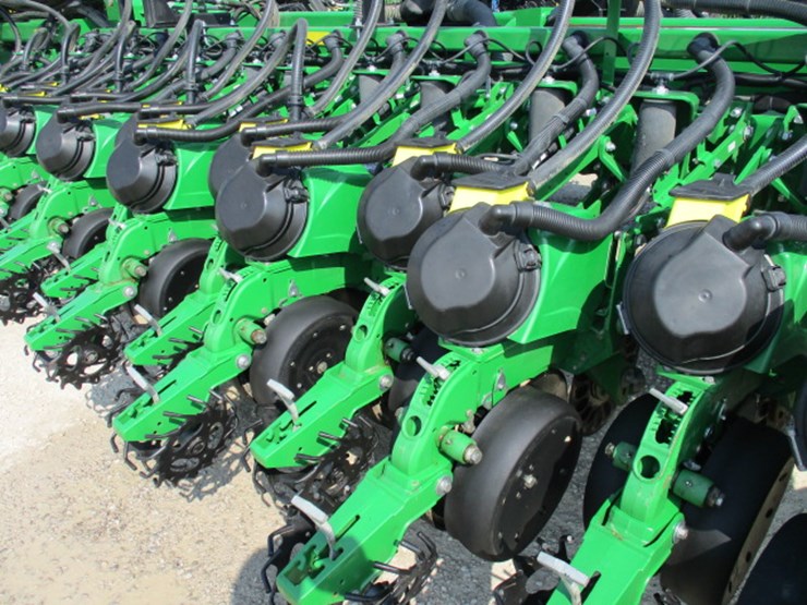 2016-john-deere-db60-image-20