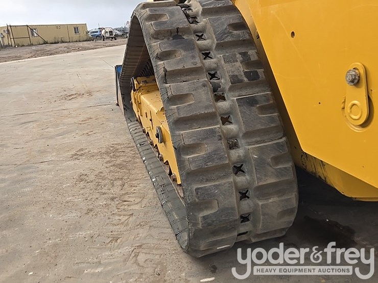 2022-caterpillar-299d3-image-22