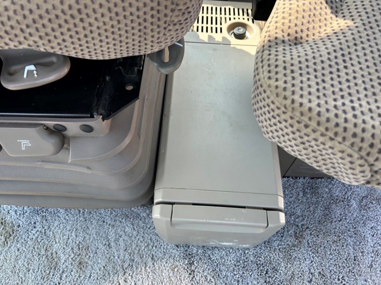 2016-john-deere-9470rx-image-56