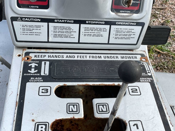 #3131-•-sears-lt-1036-lawn-tractor-image-7