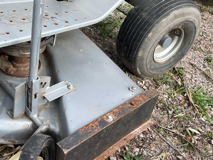 #3131-•-sears-lt-1036-lawn-tractor-image-9