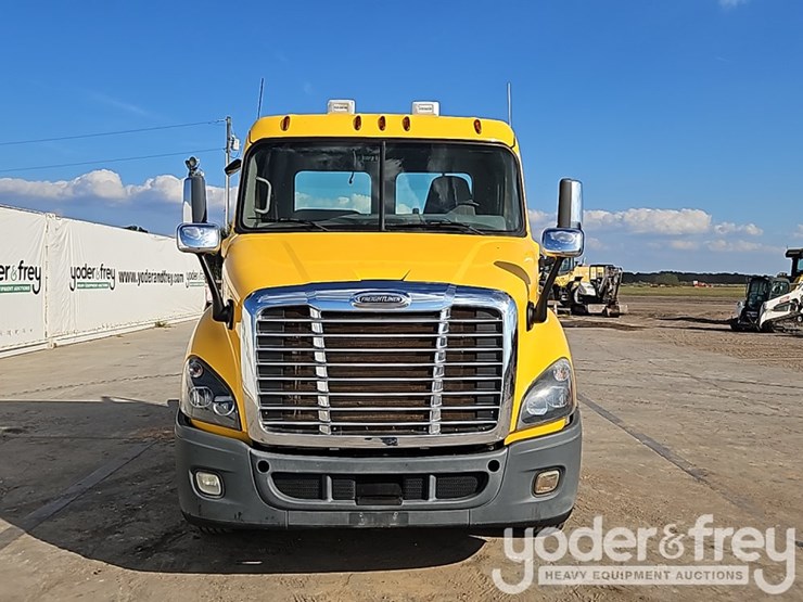 2019-freightliner-cascadia-image-11