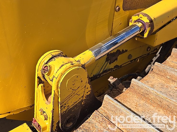 2023-komatsu-d61pxi-24-image-28