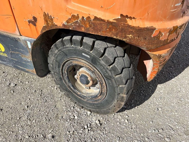 doosan-d35s-5-6,900lb-diesel-forklift-image-19