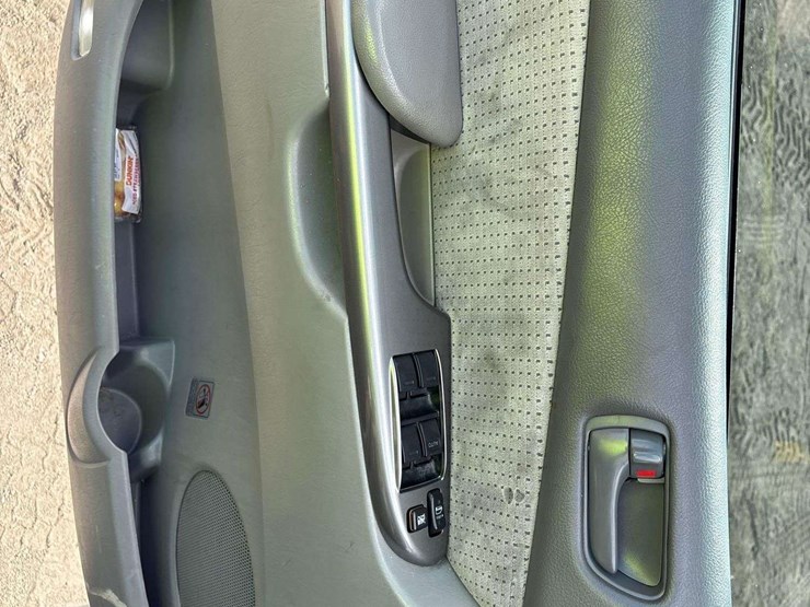 2008-toyota-sienna-image-11